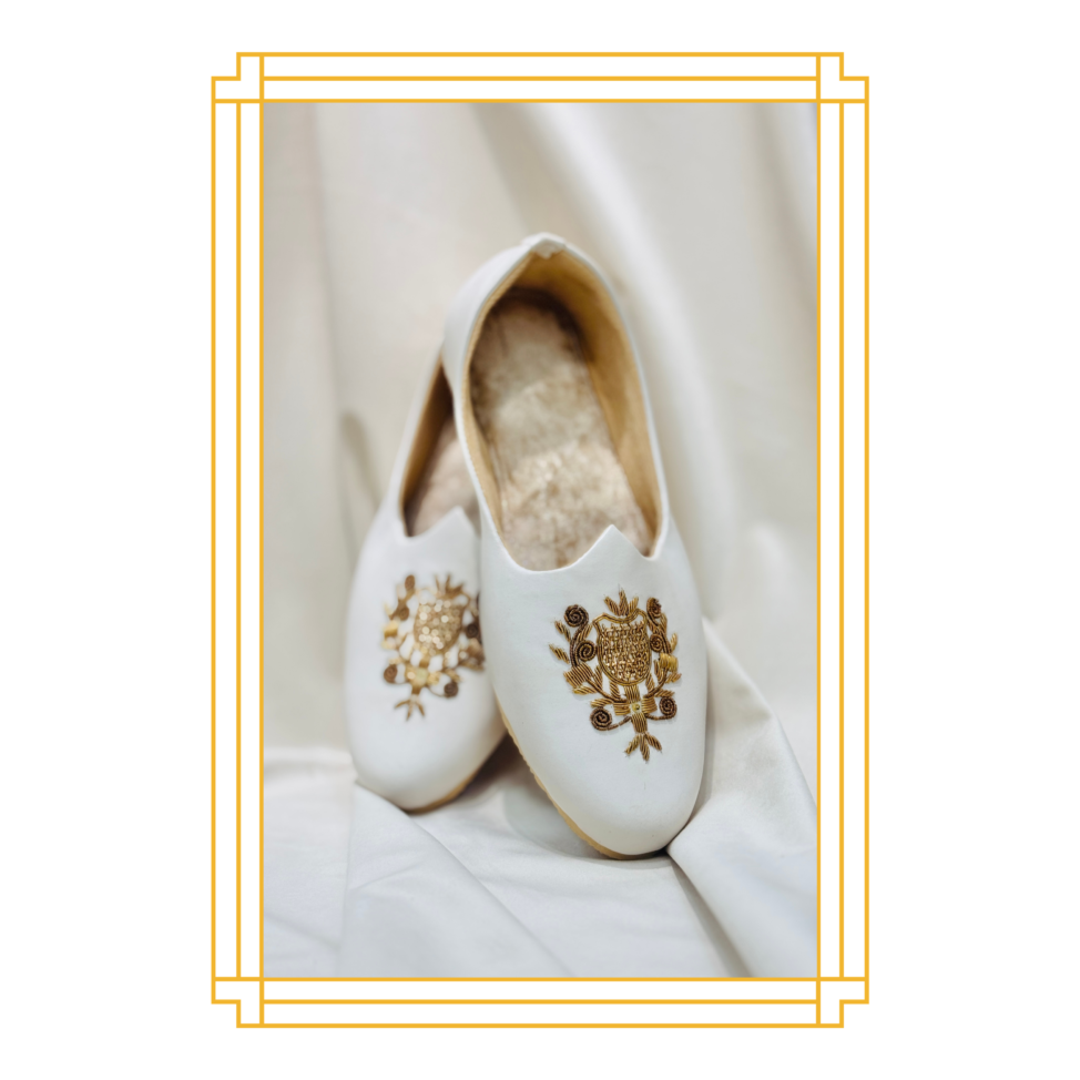 White jardoshi handworked mojdi