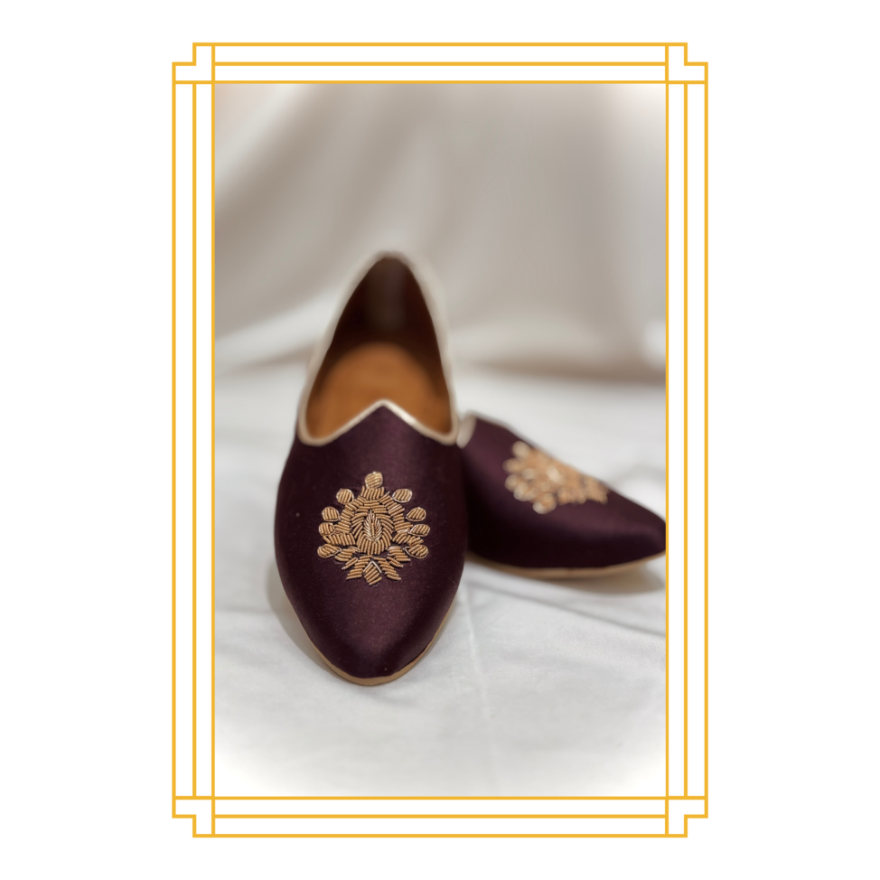 wine hand-embroidered mojdi